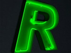 Объемные буквы с открытым неоном зеленого цвета